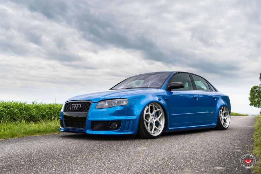  Audi RS4 Sedan on Vossen Wheels (CG-205) 2018 года  (фото 21 из 82)